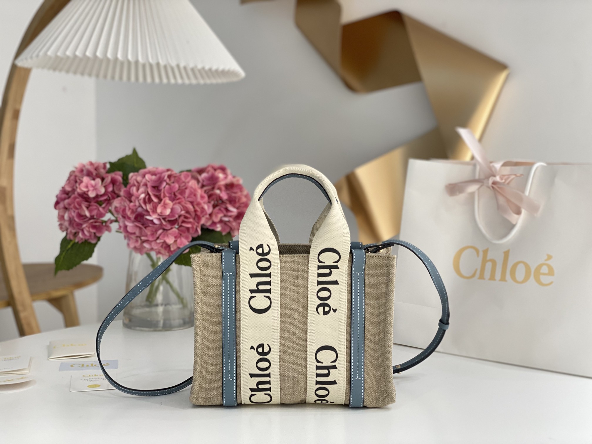 Chloe Small Woody Tote Bag In Linen